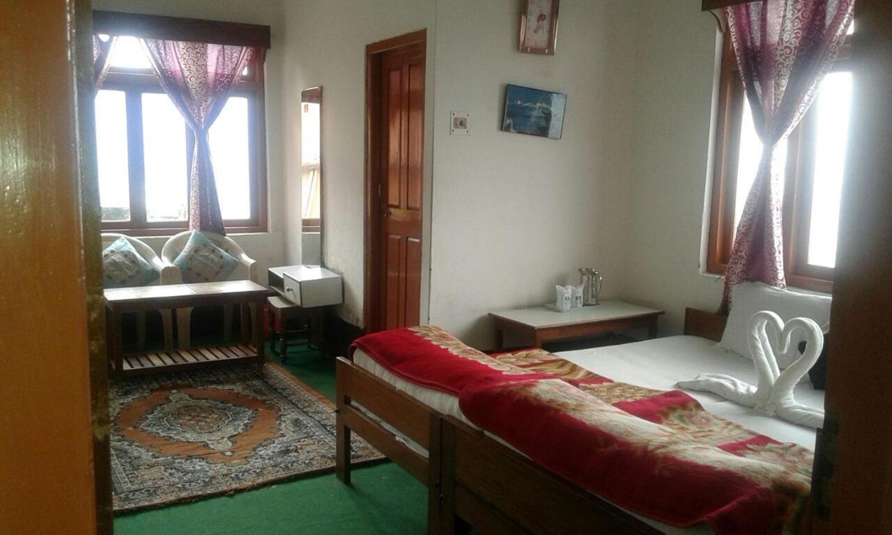 Hotel View Point Pelling Exterior photo