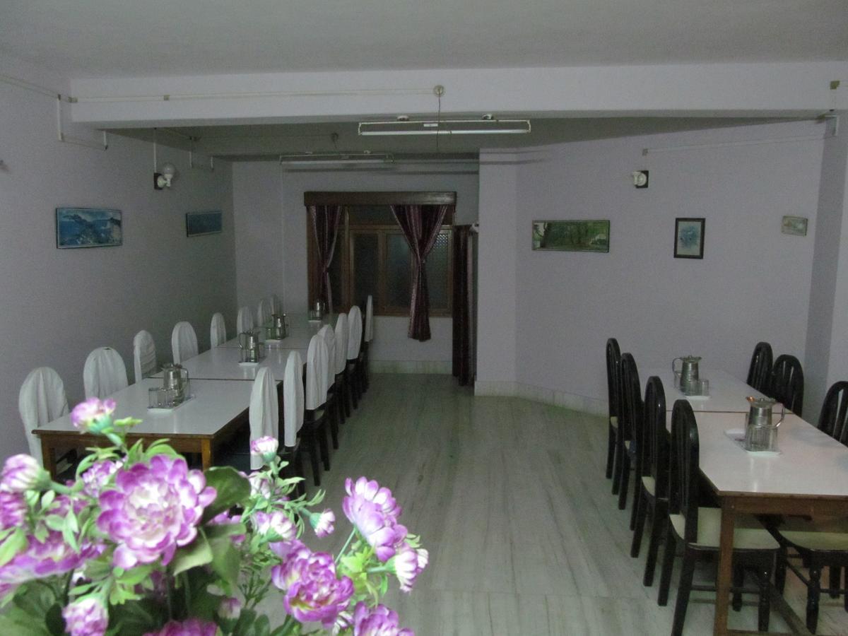 Hotel View Point Pelling Exterior photo