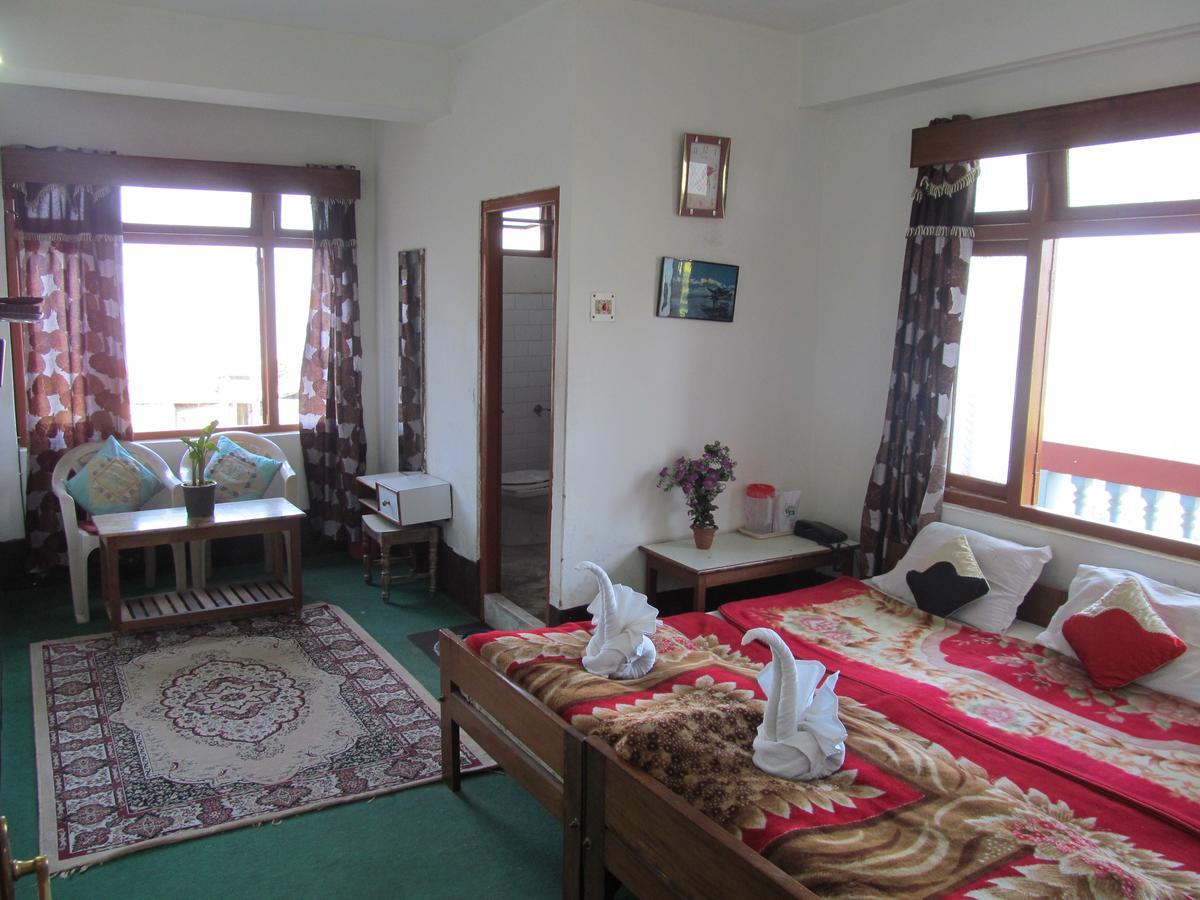 Hotel View Point Pelling Exterior photo